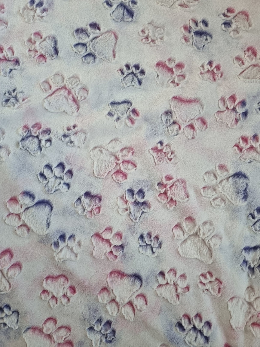 Slumber Party Prism Paws/Magenta Hide